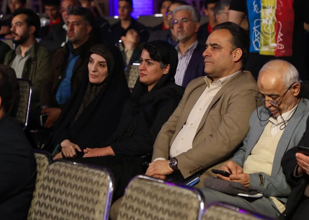 بزرگداشت دکتر رضائی‌نژاد بنیان‌گذار گروه تعاونی پیشگامان در رویداد «هفت سرو»