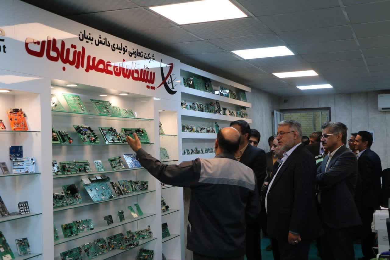 بازدید رئیس سازمان قضائی نیروهای مسلح استان یزد از صنایع تولیدی پیشگامان