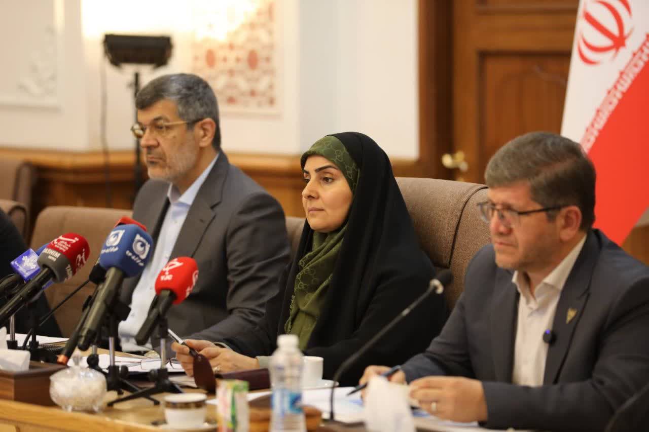 استاندار یزد در دیدار وزیر راه: بندرخشک پیشگامان نقش مهمی در صادرات و توسعه پایدار دارد