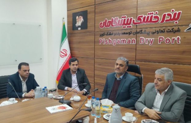 بازدید مشاور وزیر و مدیرکل دفتر بازرسی وزارت جهاد کشاورزی از بندرخشک پیشگامان