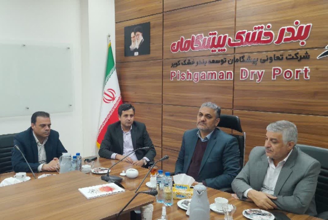 بازدید مشاور وزیر و مدیرکل دفتر بازرسی وزارت جهاد کشاورزی از بندرخشک پیشگامان